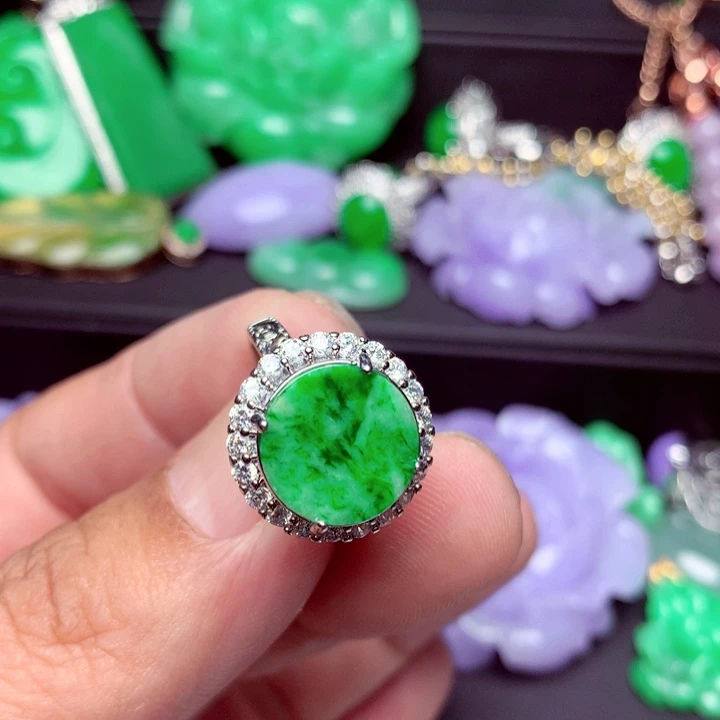 翡翠未镶嵌吊坠(不含链)