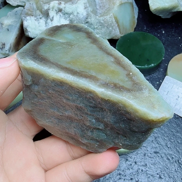 和田玉（糖玉）未镶嵌珠宝奇石