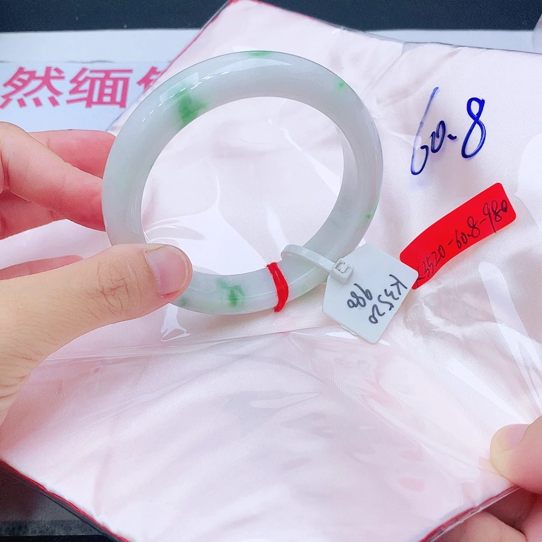 翡翠未镶嵌手镯我