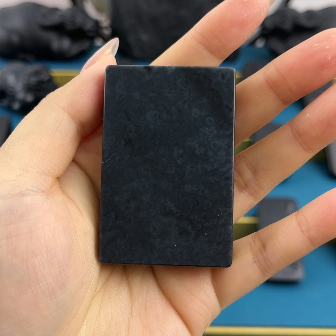 和田玉（墨玉）4、6钢板85墨未镶嵌