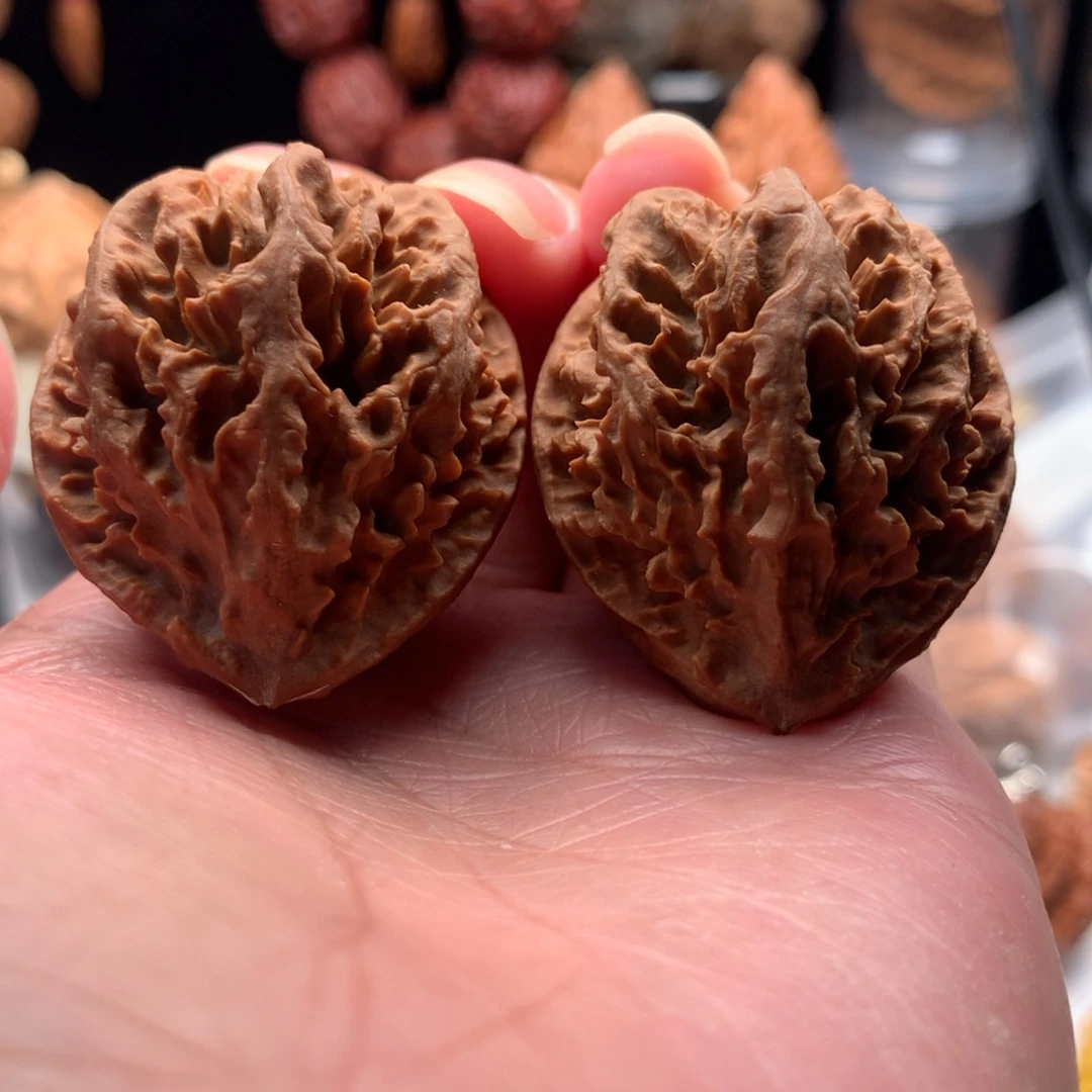 文玩核桃吊坠小武核桃12