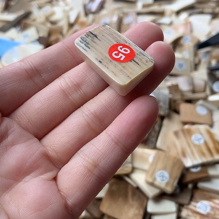 泥塑不打孔联系客服