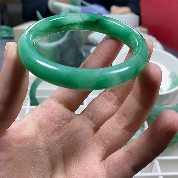 石英质玉（非洲翠）合金手镯