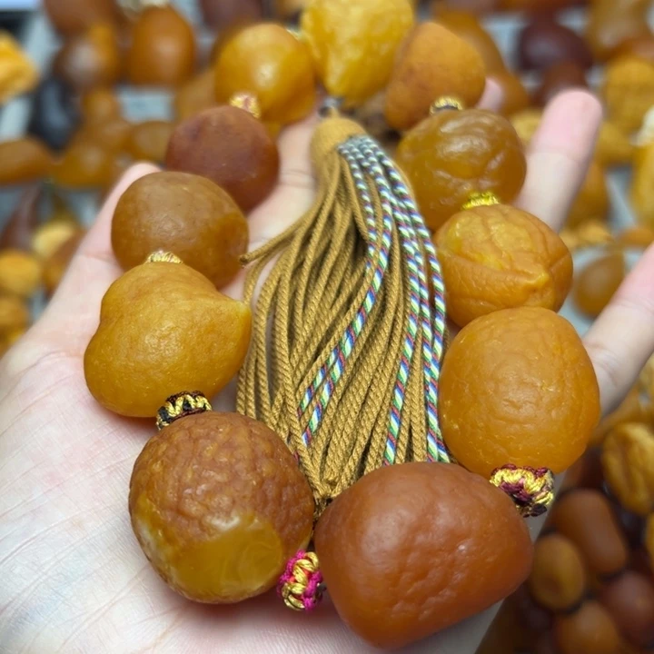 琥珀未镶嵌裸石天然蜜蜡