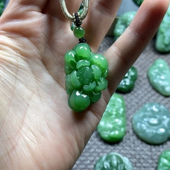 【闪购商品】颈饰未镶嵌和田玉