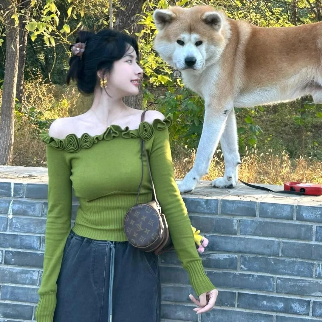 法式复古一字肩绿色针织打底衫女春季别致绝美毛衣内搭锁骨小上衣