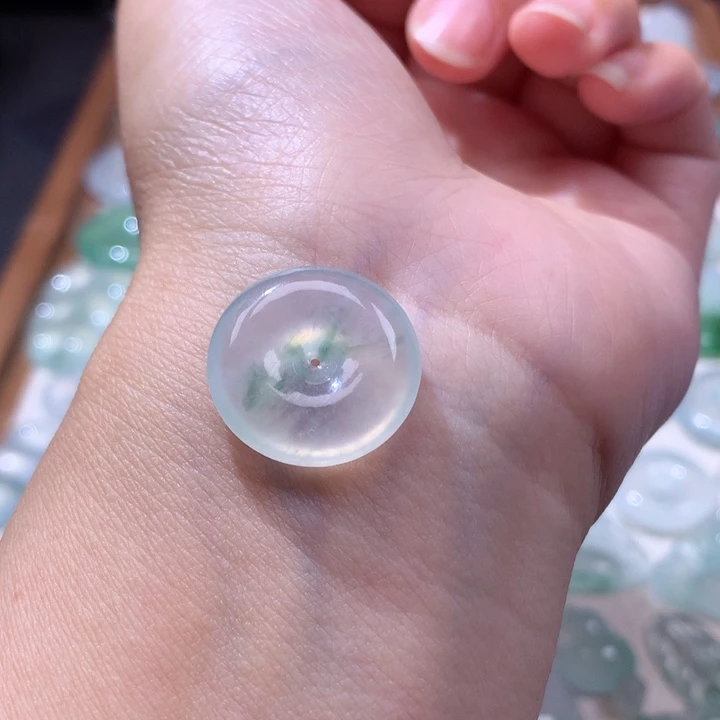 颈饰未镶嵌翡翠高冰飘花平安扣