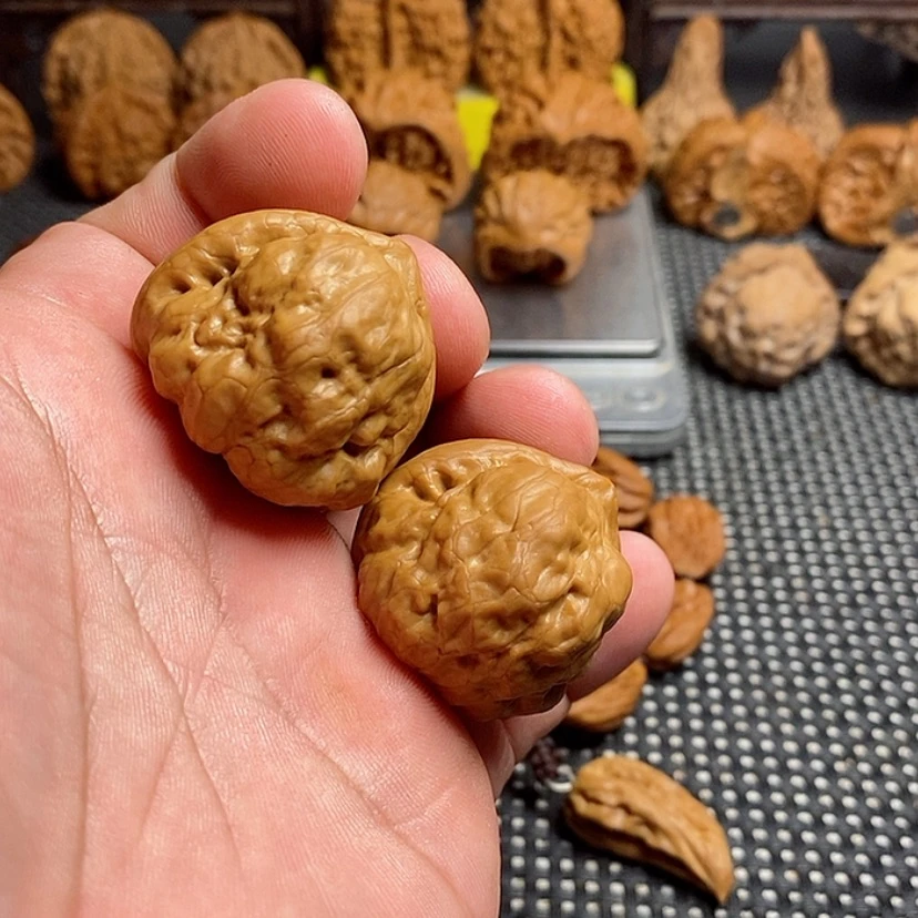 【闪购商品】吊坠文玩核桃子*