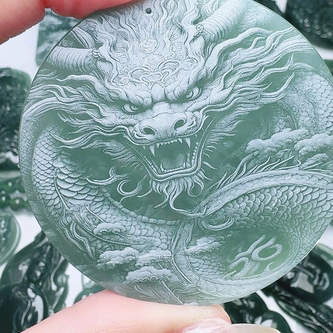 翡翠未镶嵌颈饰111