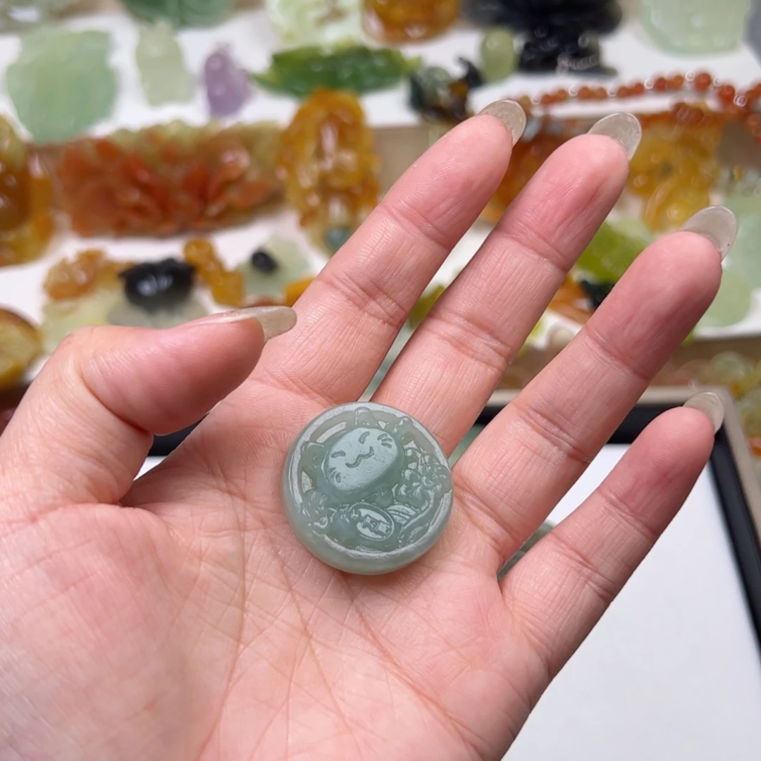 鱼***鱼蛇纹石玉未镶嵌颈饰