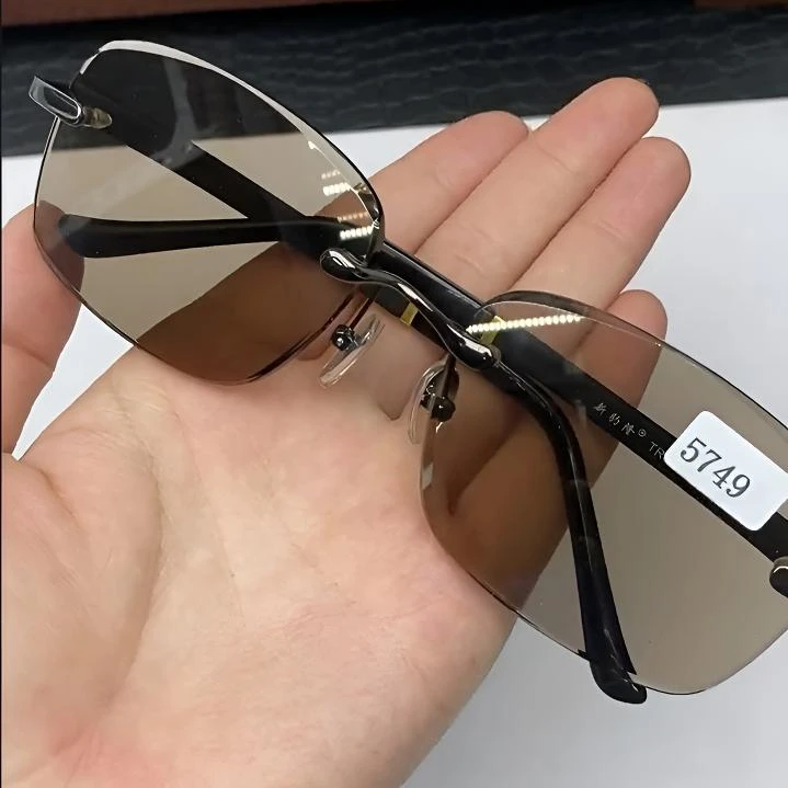 东海高档冰糖色镜片中老年无框眼镜男款茶色茶色镜老花镜男款时尚