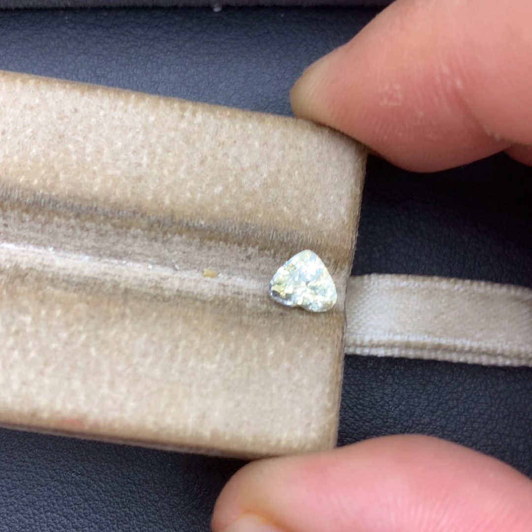 裸石蓝宝石1.06ct