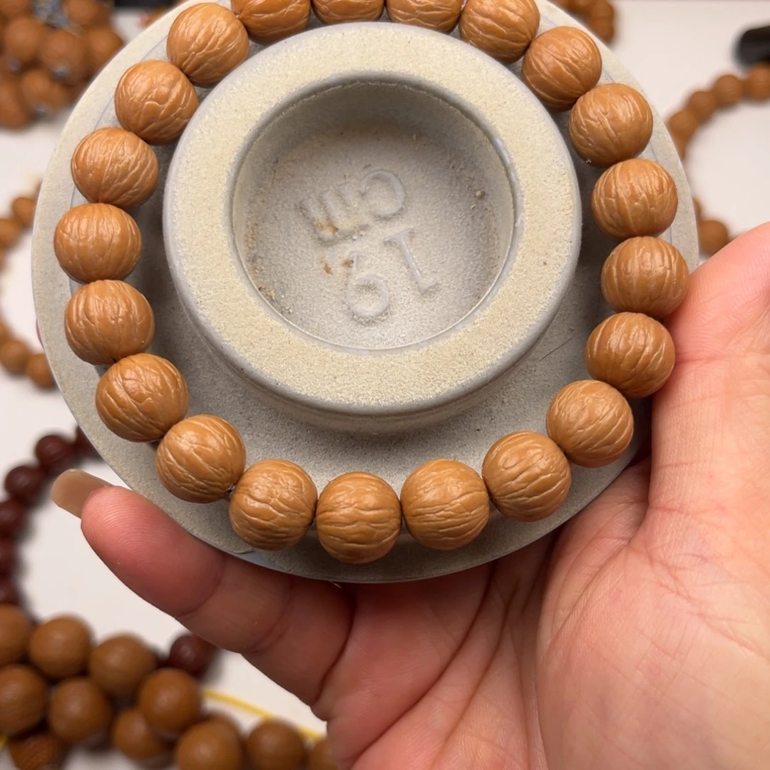 小***儿吊坠猴头核桃聚宝盆