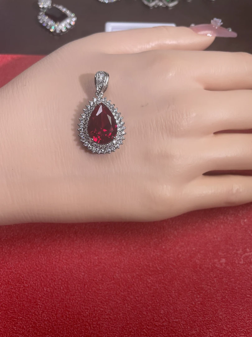 培育红宝石爱丽丝-轻奢高订培育红宝石吊坠339