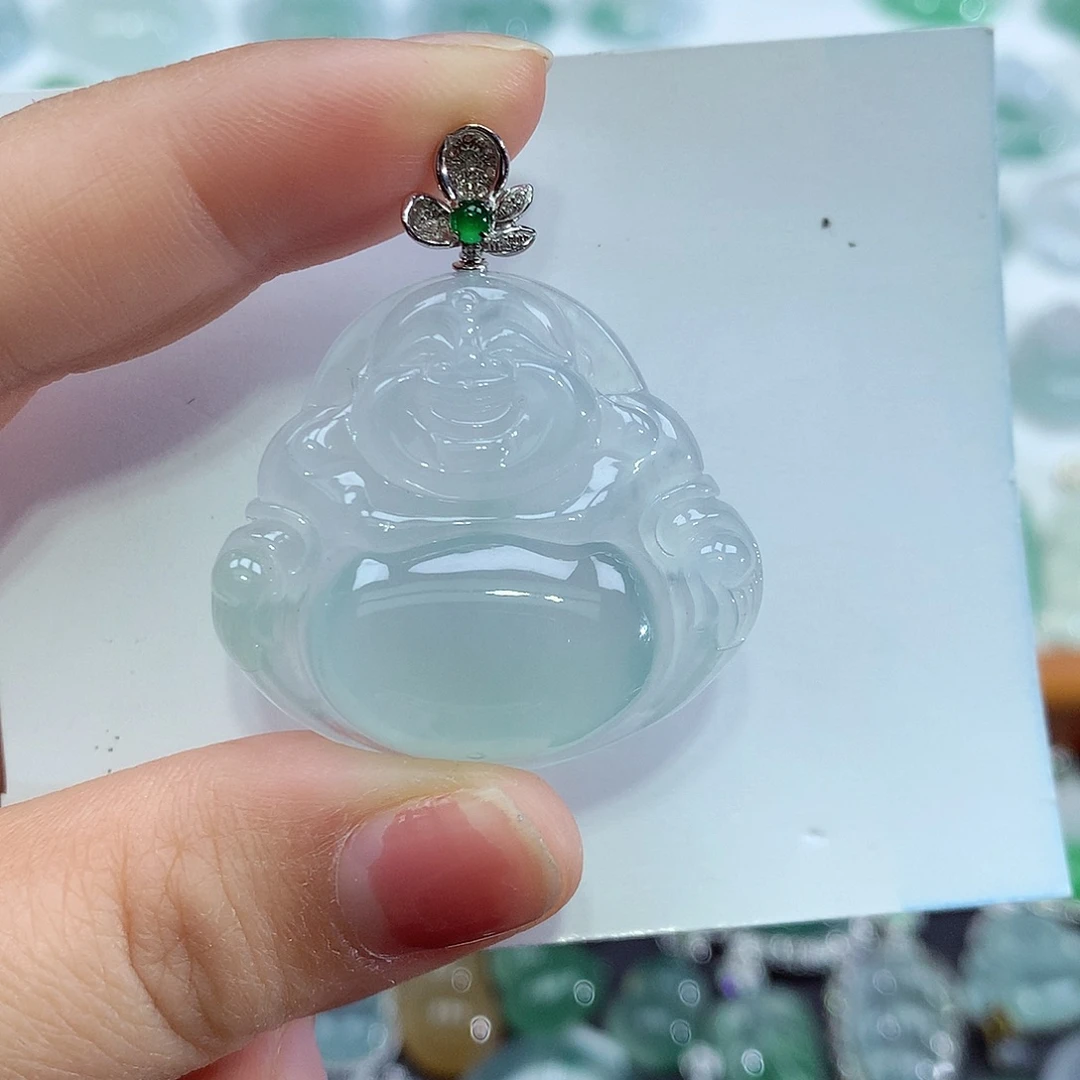 翡翠18K金镶嵌颈饰佛公