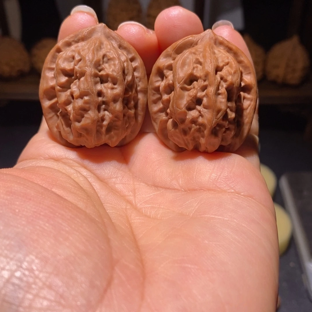 文玩核桃吊坠磐石34