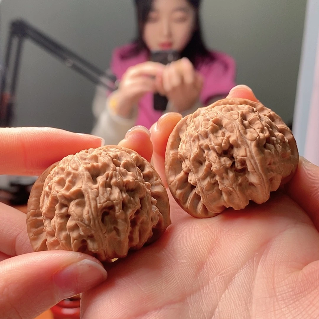 文玩核桃吊坠¹****核白狮子