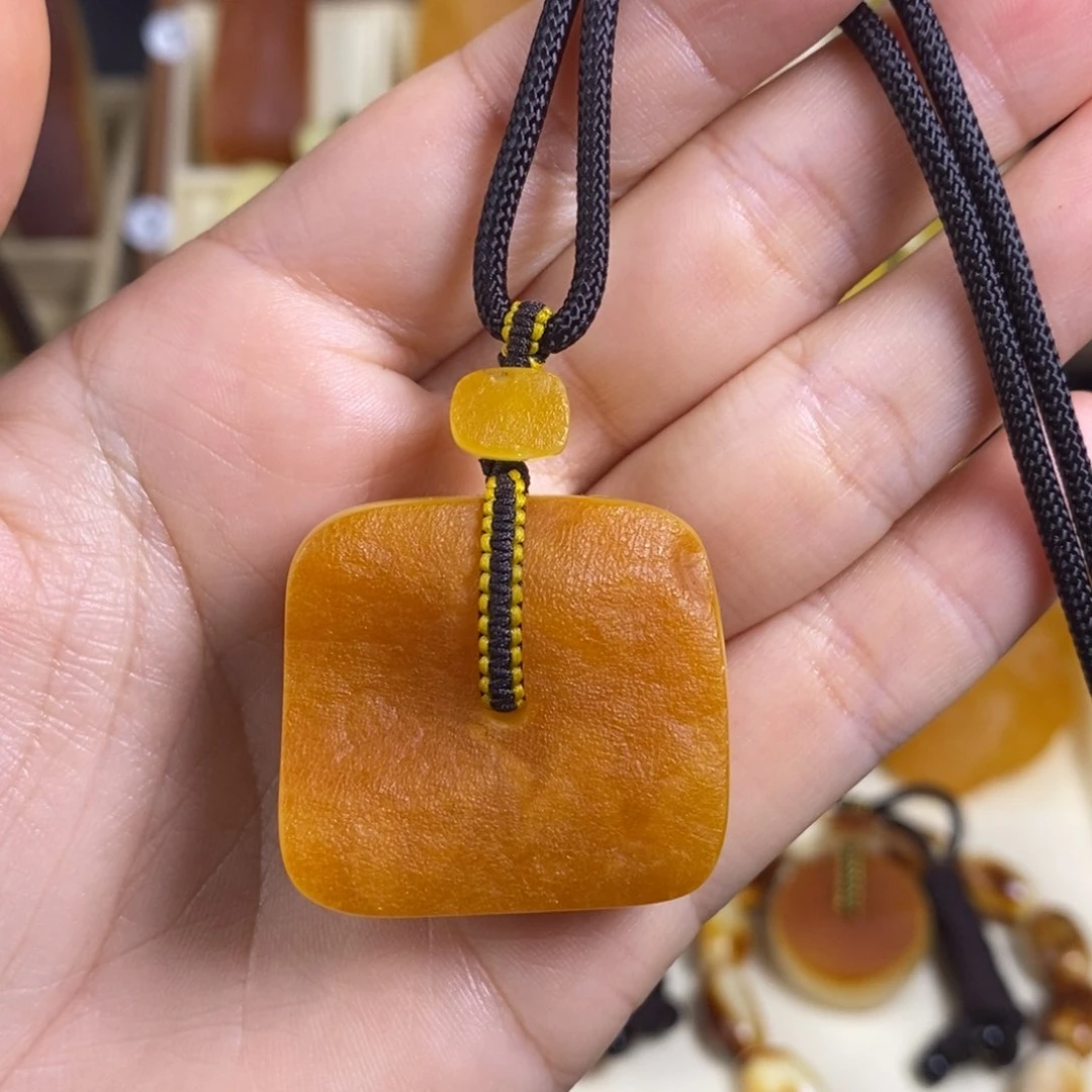 蜜蜡裸石未镶嵌?****e大漠