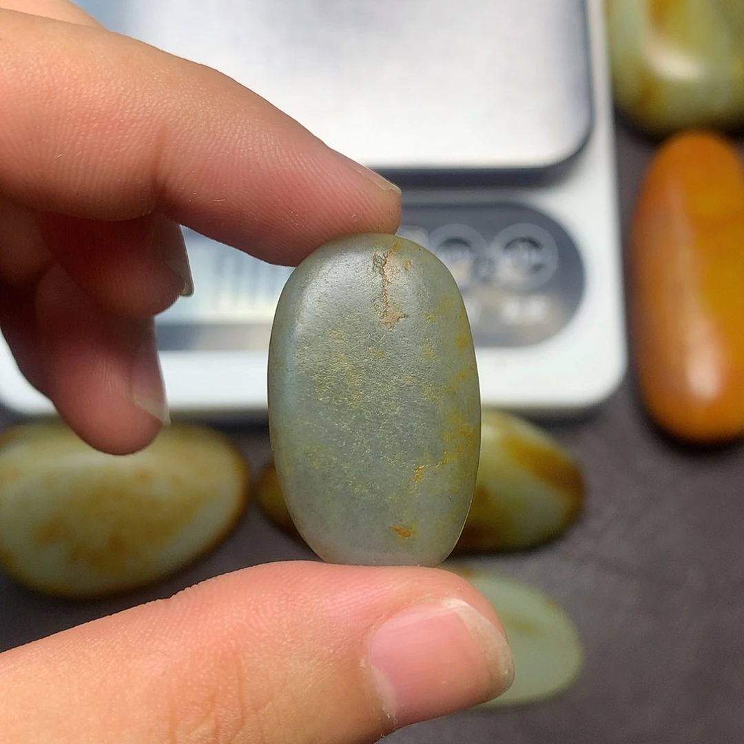 和田玉（糖玉）未镶嵌挂件