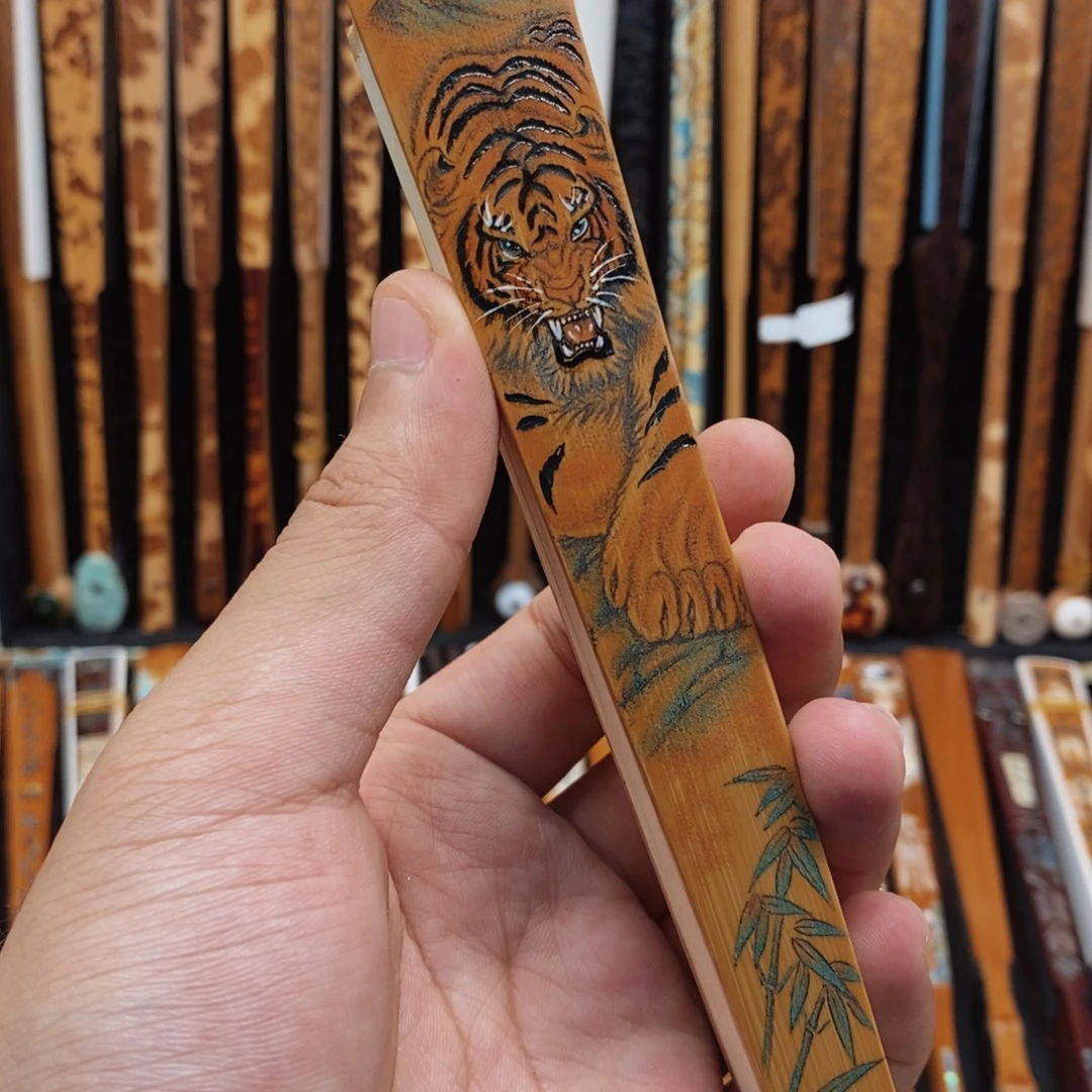 扇子《老虎雕刻》10寸大古方
