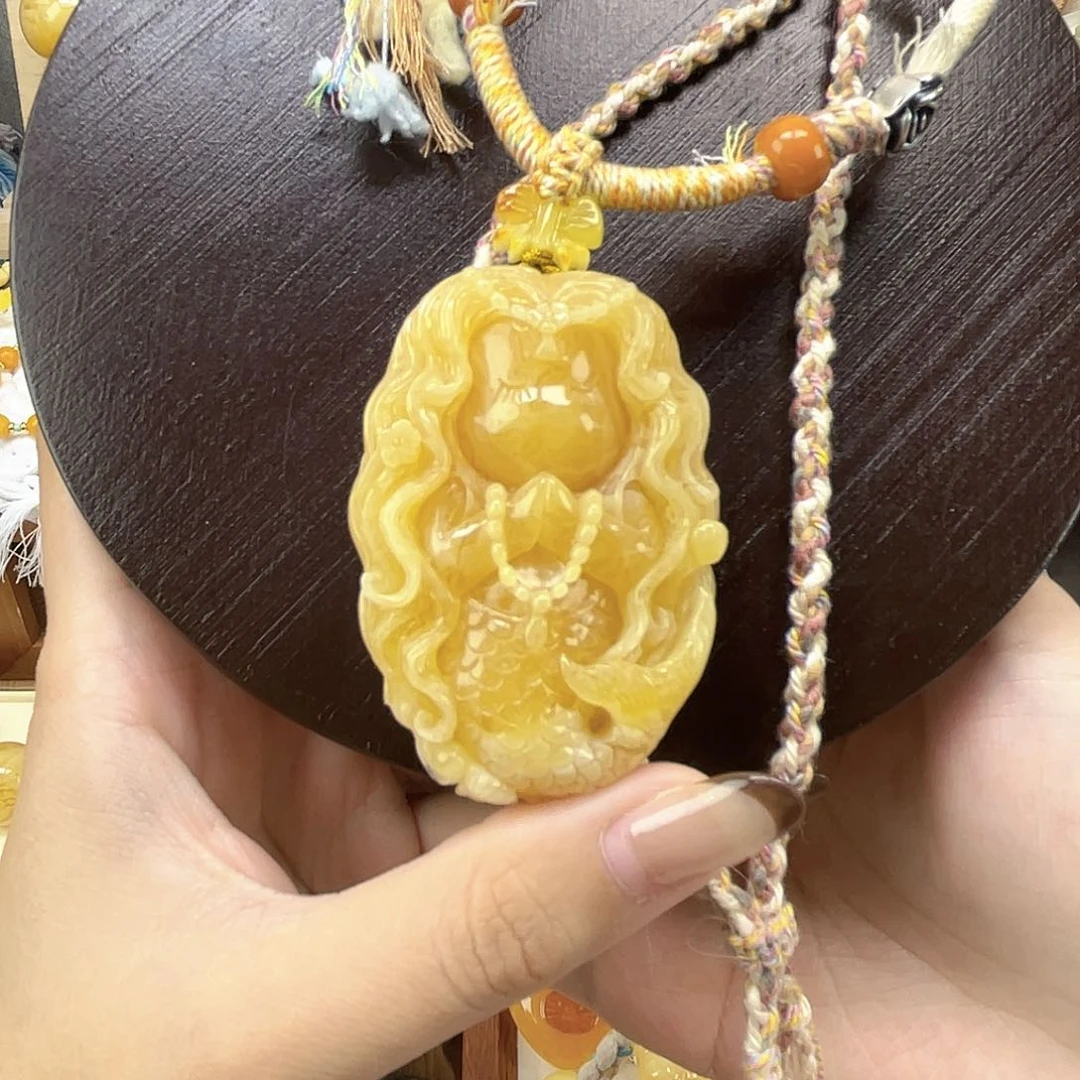 蜜蜡颈饰未镶嵌清*美人鱼