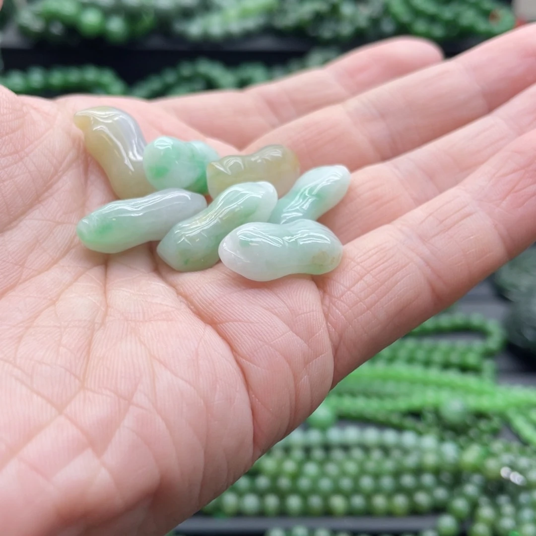颈饰未镶嵌翡翠多样性发其一