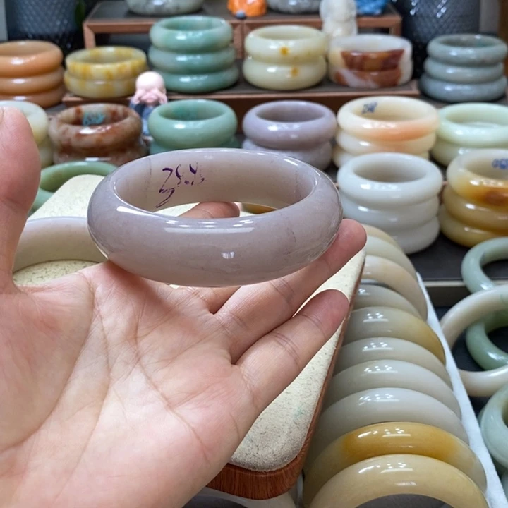 石英质玉手镯合金李*曦