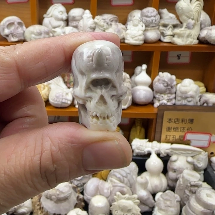 非金属配饰鹿角雕刻骷髅