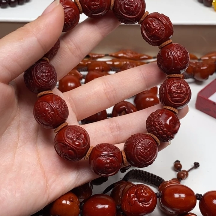 碎****橄榄核雕刻工艺的发展