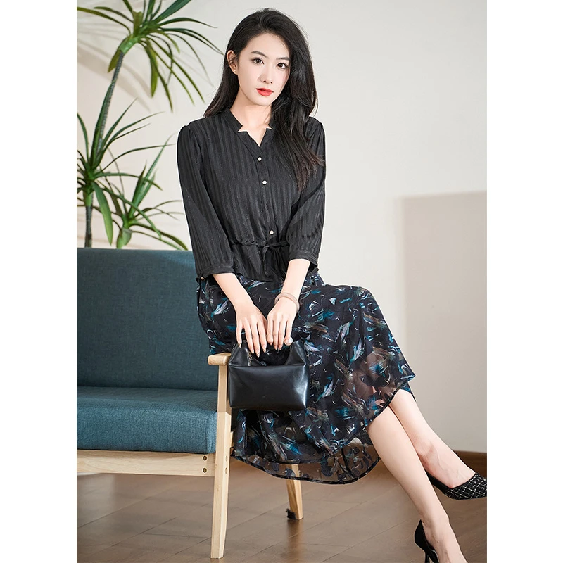 迪欧芙拼接V领上档次时尚气质2025初春新款减龄女连衣裙#CLQ17813