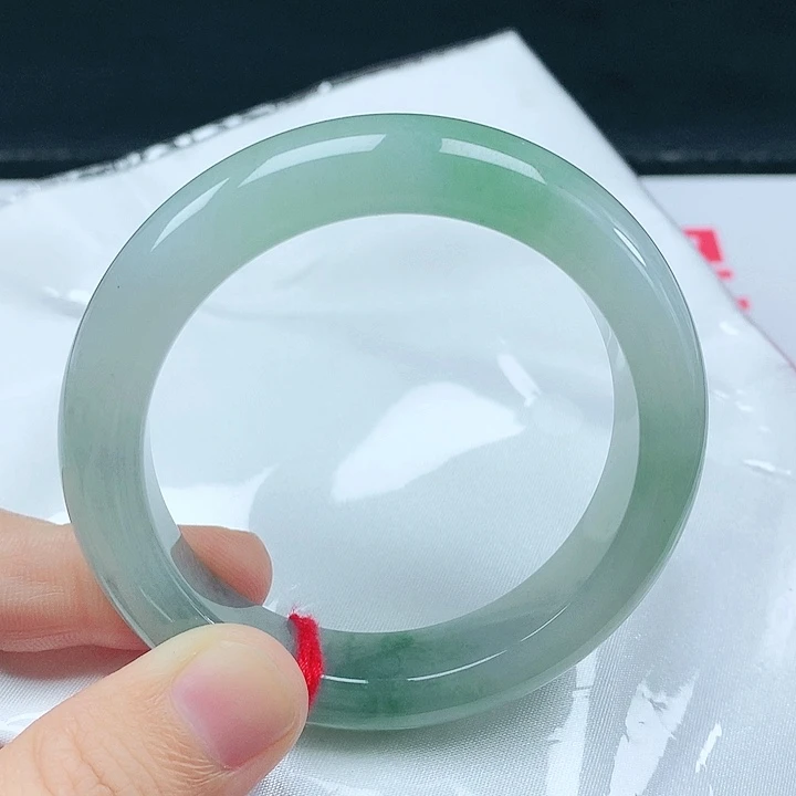 翡翠手镯未镶嵌天然翡翠手镯