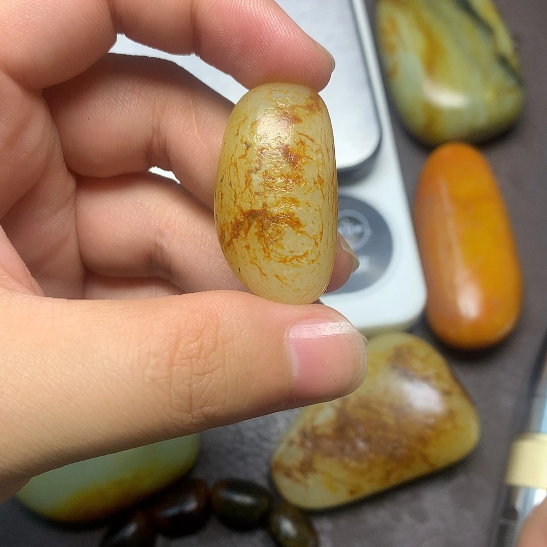 和田玉（糖玉）未镶嵌挂件