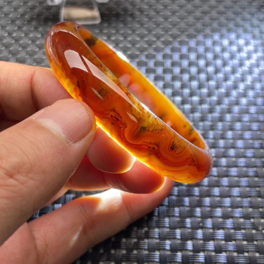 手镯玛瑙/玉髓未镶嵌何****r