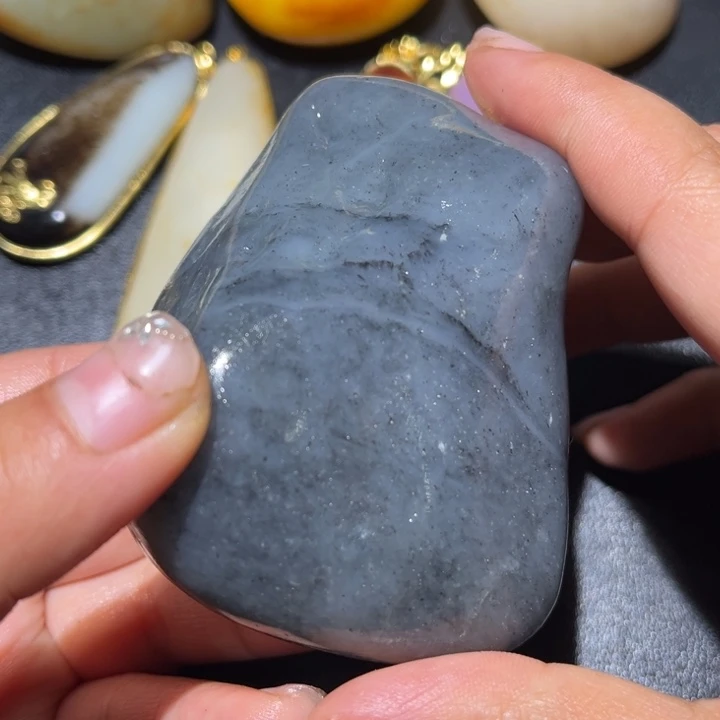 和田玉未镶嵌珠宝奇石