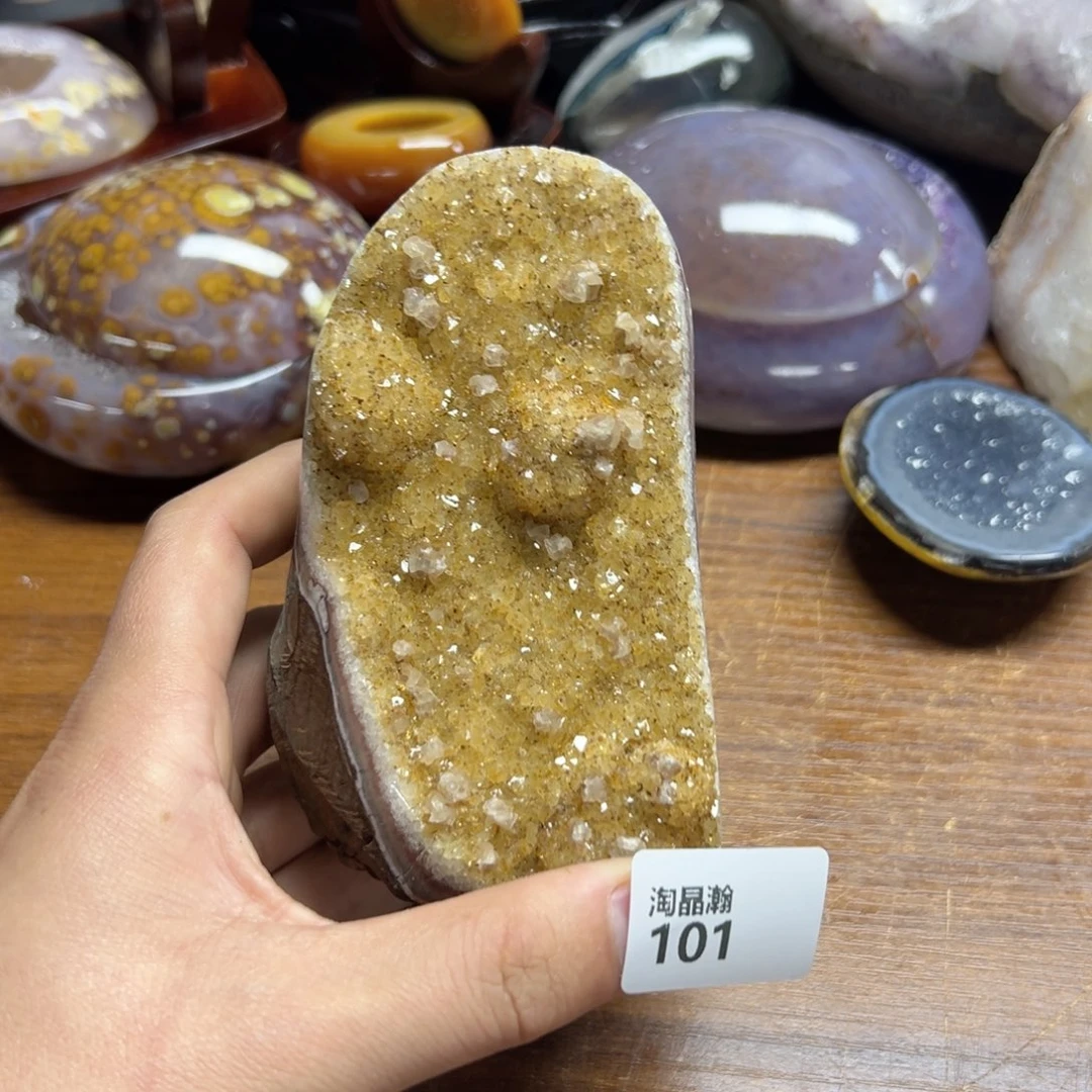 未镶嵌水晶大型摆件（非配饰）