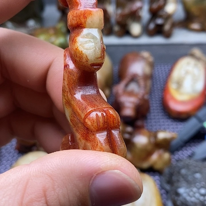 未镶嵌蛇纹石玉颈饰
