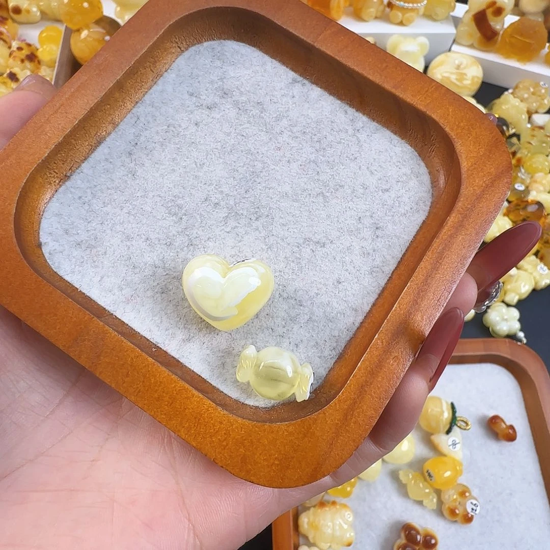 琥珀珠宝奇石未镶嵌s****a