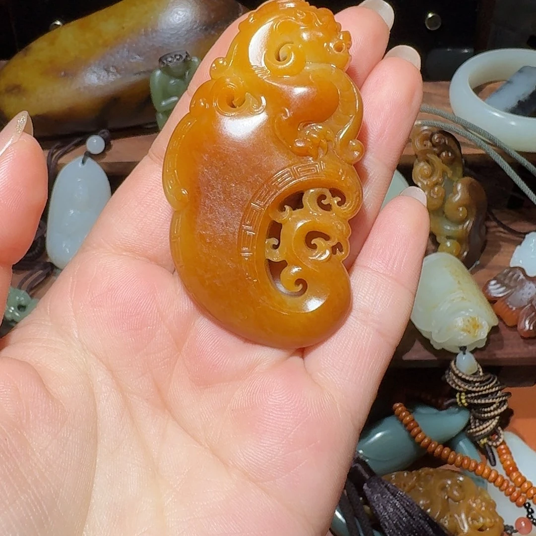 A***吧和田玉未镶嵌车挂