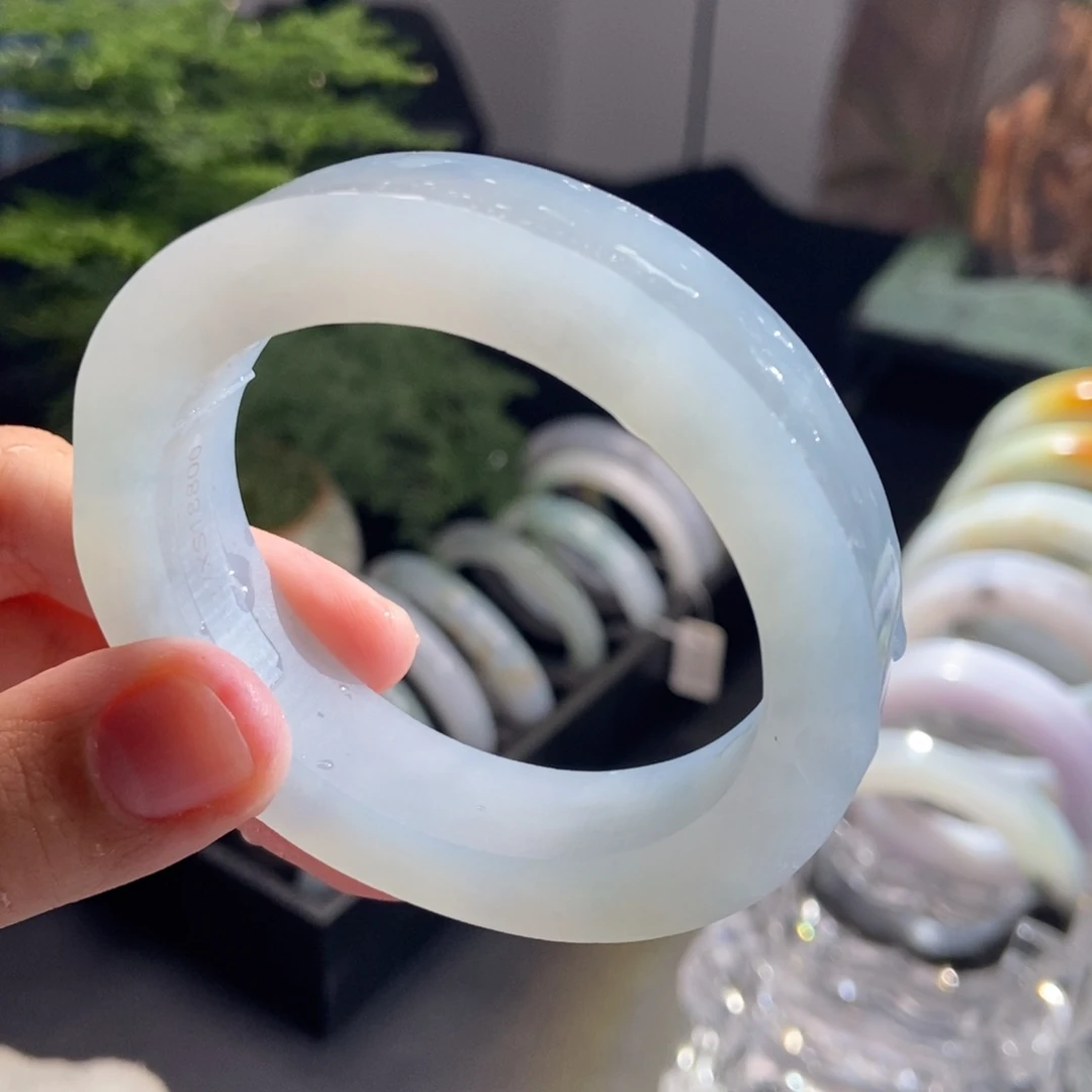 依****定制翡翠未镶嵌翡翠手镯