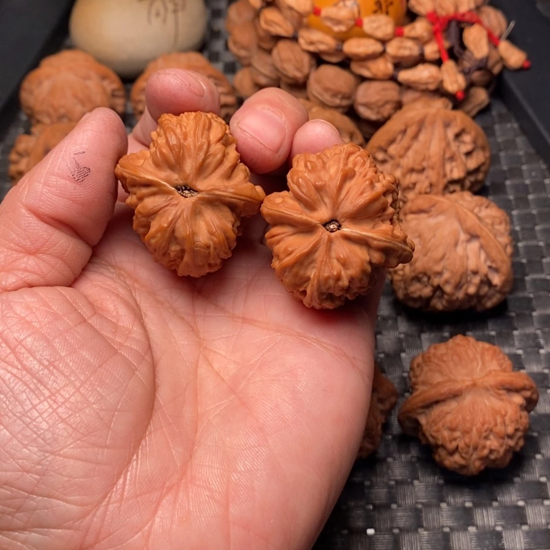 发***超文玩核桃把件赤龙鸡心34