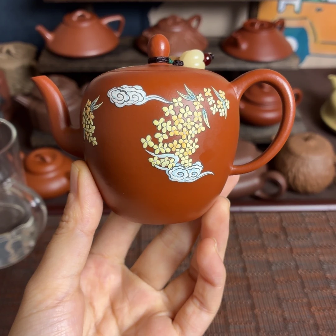 紫砂茶壶紫砂壶。瑕疵。