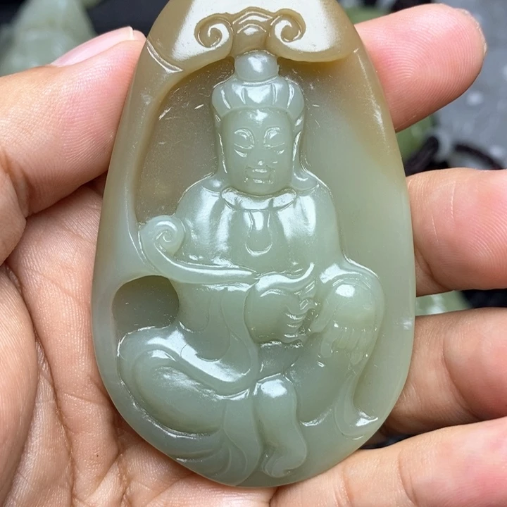 颈饰未镶嵌和田玉