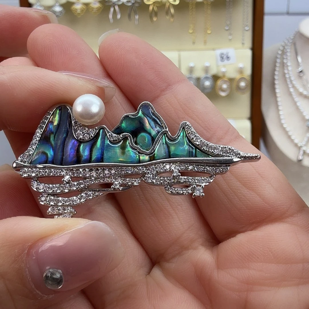 淡水珍珠未镶嵌胸饰