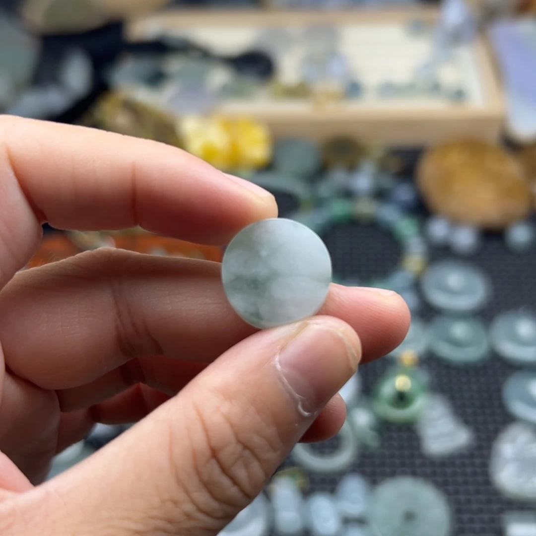 颈饰未镶嵌翡翠圆无事牌