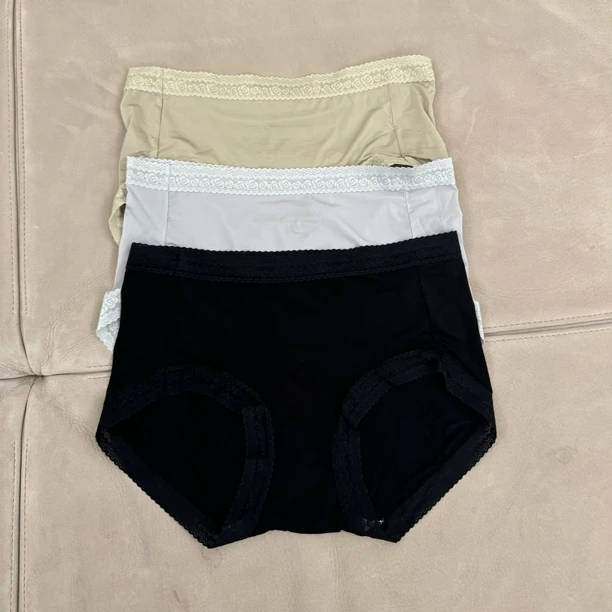 锦纶舒适柔软亲肤安全无痕面膜蕾丝边打底裤 （以直播展示为准）