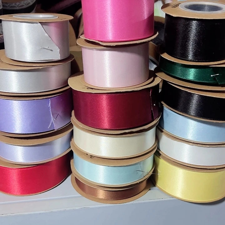 4的高亮缎带浅粉浅蓝浅紫各25码材料