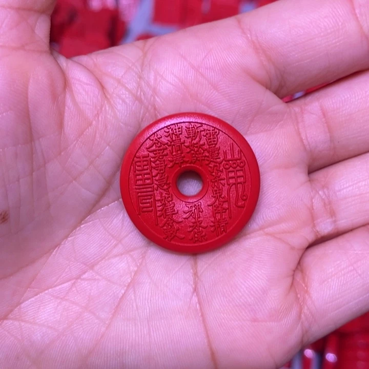 天然辰砂红沙山花吊坠
