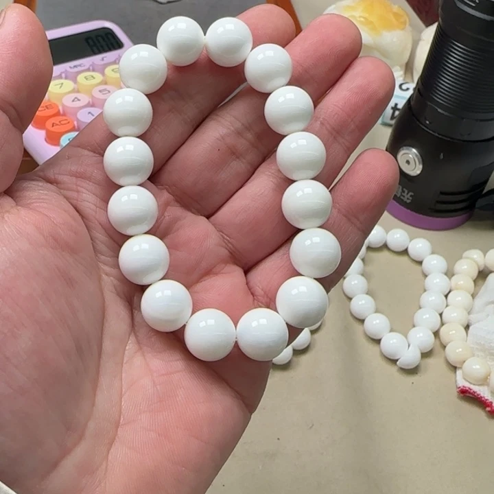 柏香籽/百香籽吊坠白色369