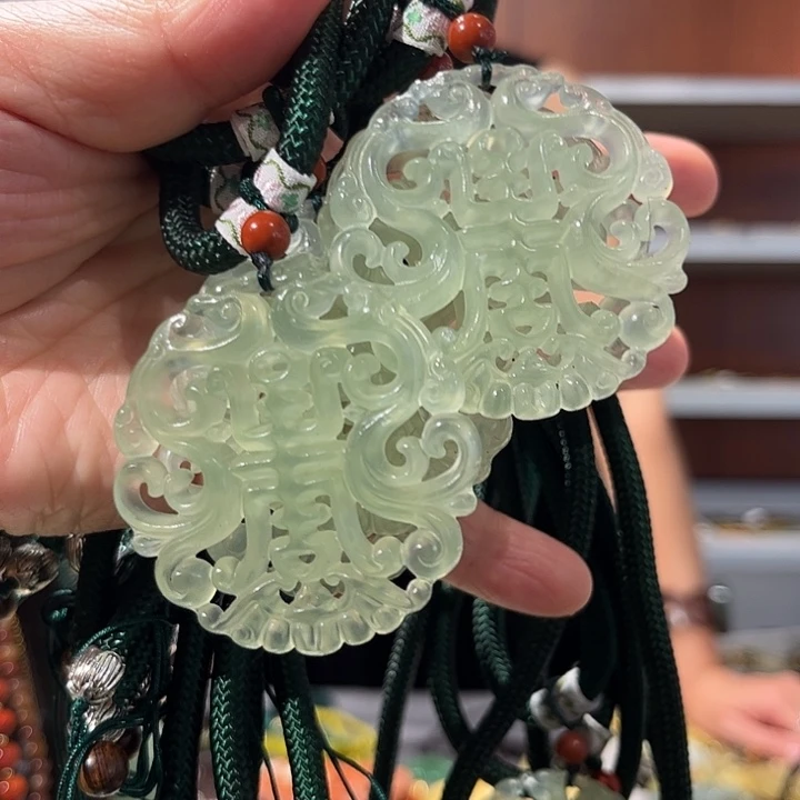 岫玉未镶嵌毛衣链
