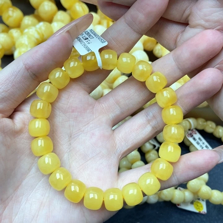 琥珀未镶嵌珠宝奇石10